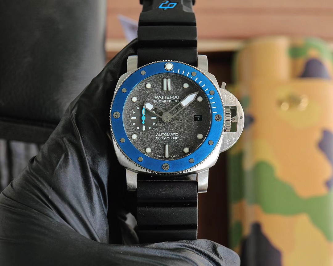 Panerai PANERAI curved coated glass,