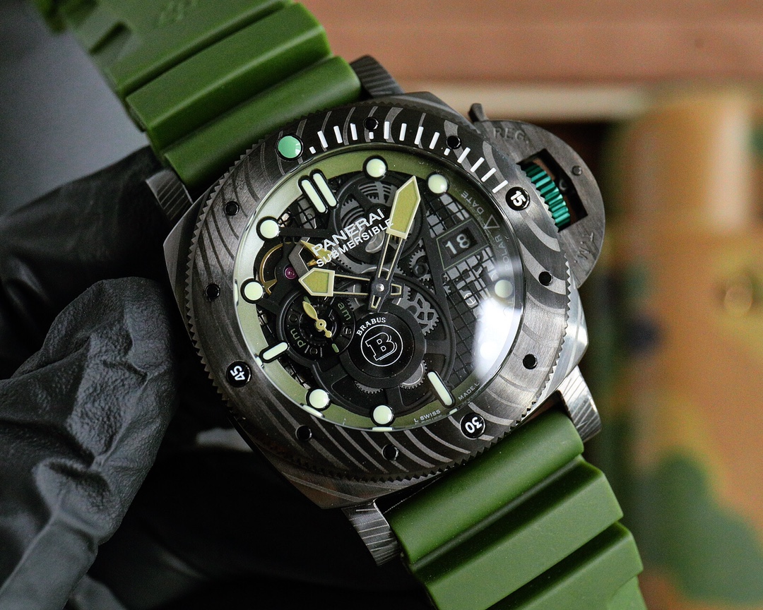 V7 Panerai's new SUBMERSIBLE BMG-TECH ™  -47mm stealth series