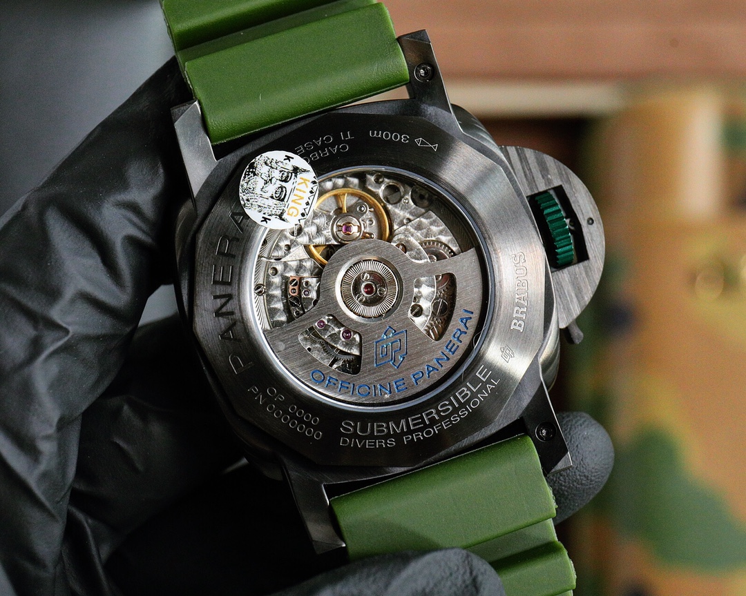 V7 Panerai's new SUBMERSIBLE BMG-TECH ™  -47mm stealth series