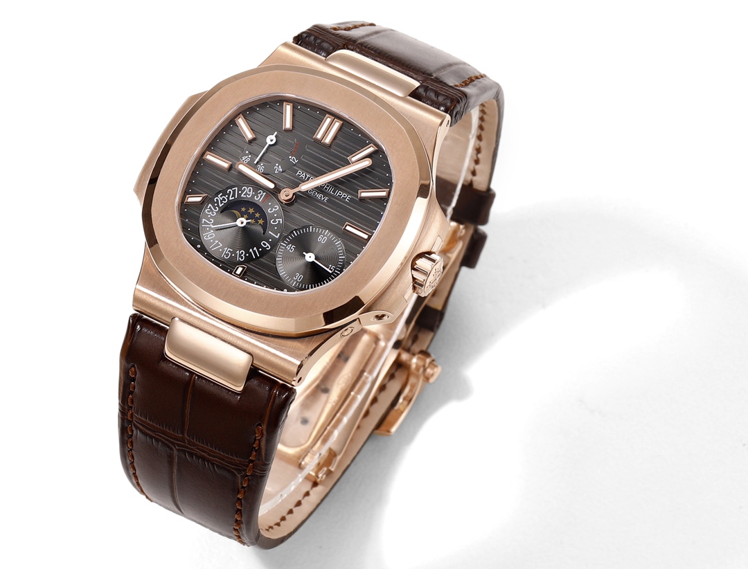 The new Patek Philippe 5712GR "King of Steel" shocked his debut! 