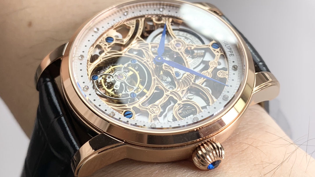 New product, PPL shocking! Patek Philippe fully automatic true tourbillon skeleton carved top watch!