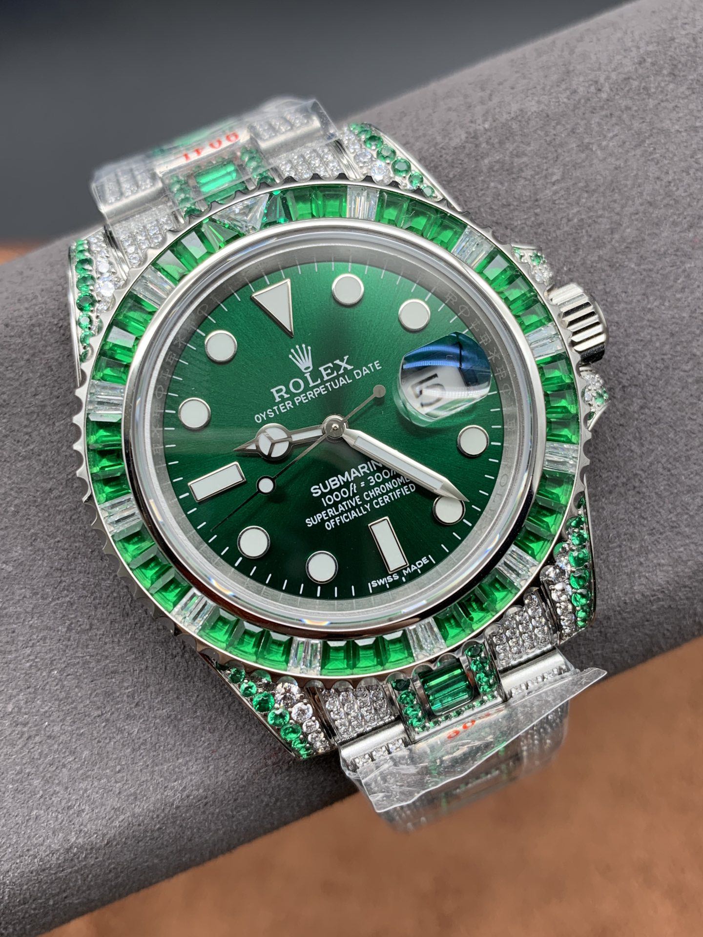 New Rolex Submariner Series Full Diamond Customized Edition. 