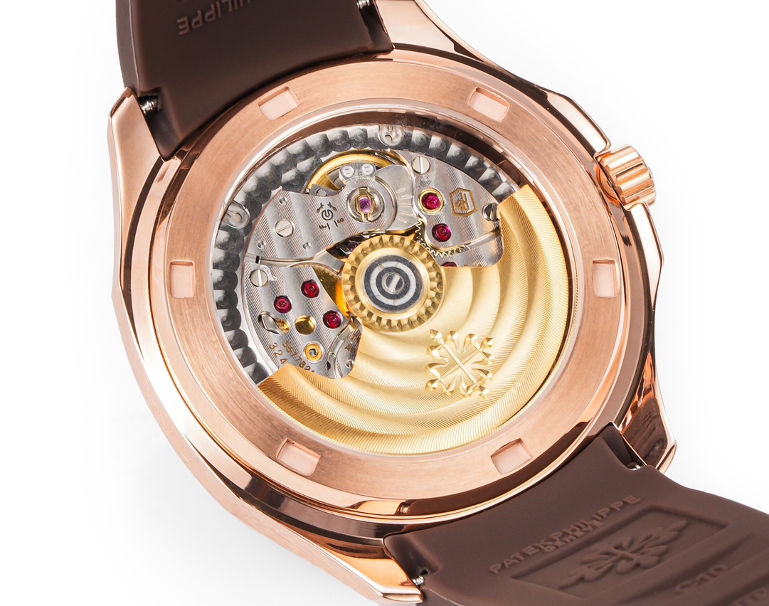 GR Patek Philippe 5712GR, 5724 "King of Steel" debuts in shock! 