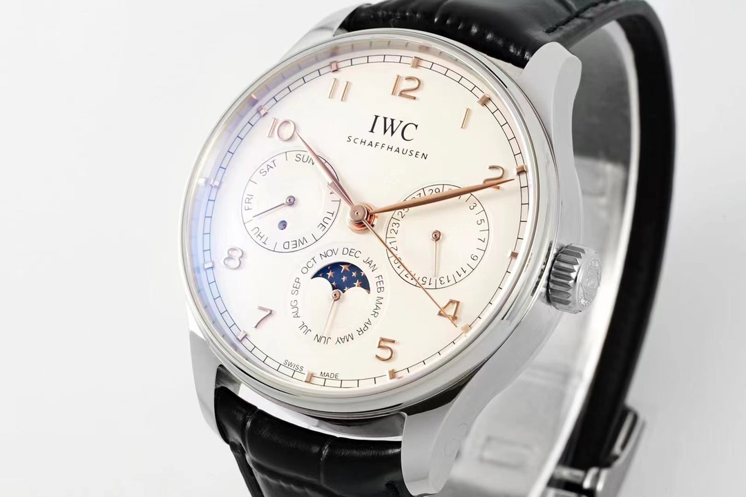 The IW344207 perpetual calendar from the Portugal series features a small three pin dial with a single crown adjustment