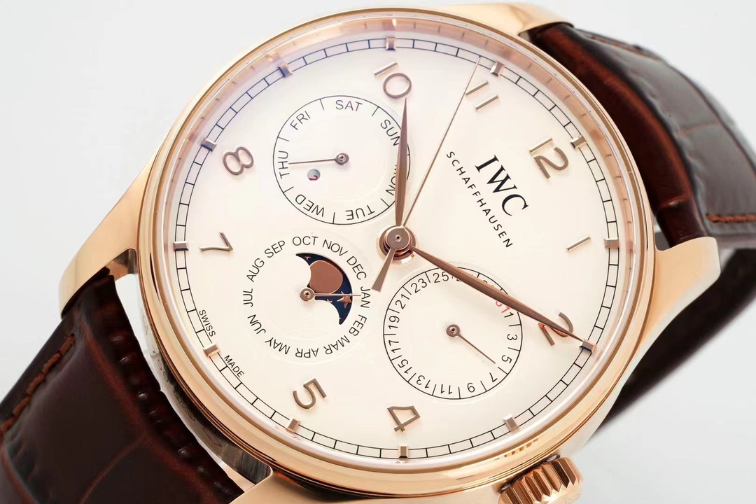 The IW344207 perpetual calendar from the Portugal series features a small three pin dial with a single crown adjustment